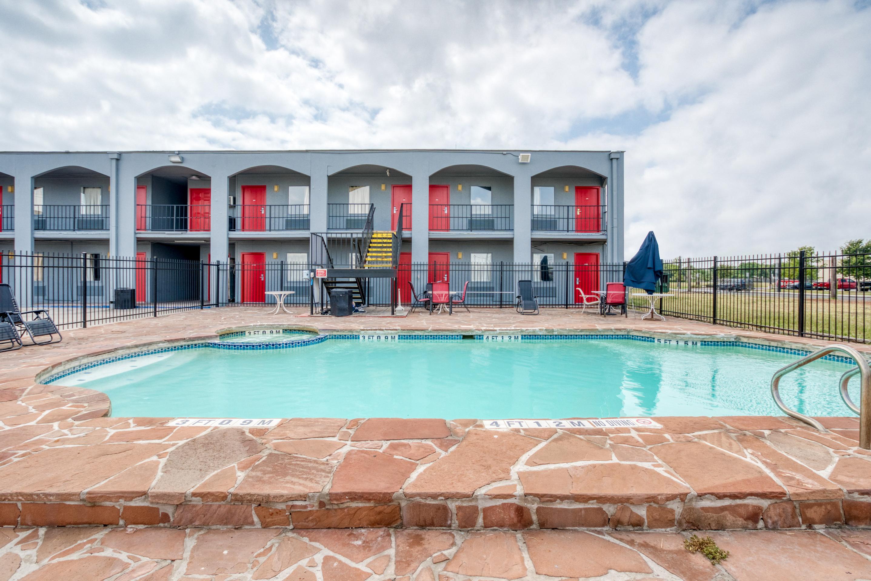 Oyo Hotel San Antonio Lackland Air Force Base West Exterior photo